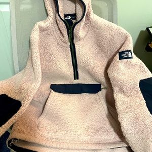 Cozy North Face pink pullover. Great for cold mornings!